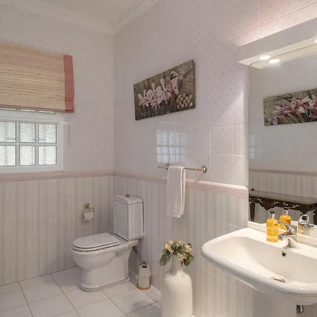 Villa Ourmadeira - Vista Sol, Grand Traditional